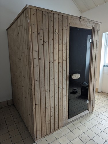 Flat pack sauna - sauna, with